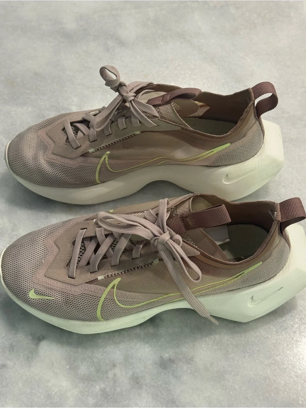 Nike Women’s Sneakers size 6.5, Vista Lite Fossil Jogging Sport.